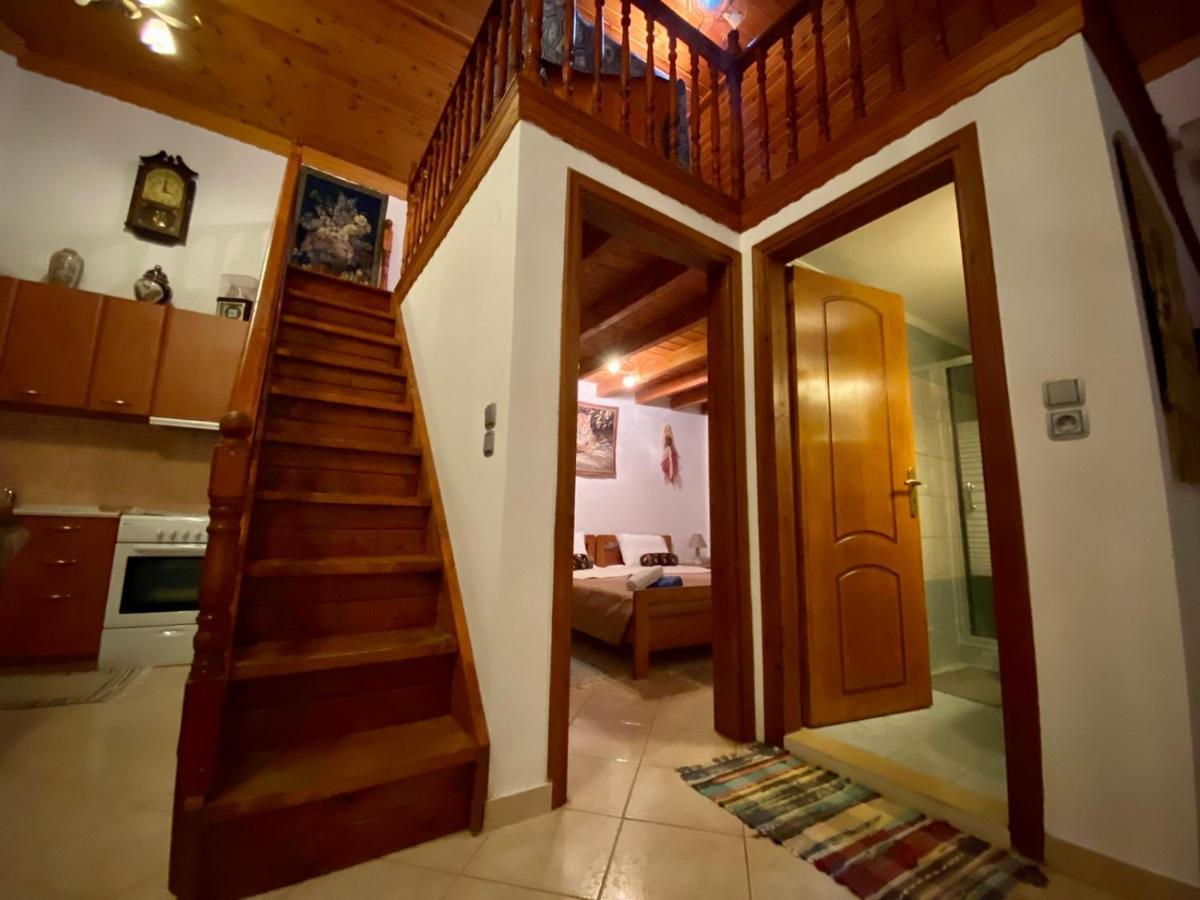 Villa Afroditi Chalki Town Екстериор снимка
