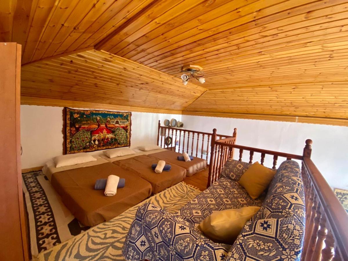 Villa Afroditi Chalki Town Екстериор снимка